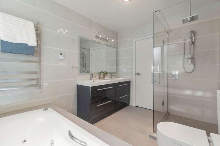 8a Hubert Henderson Place Remuera_21