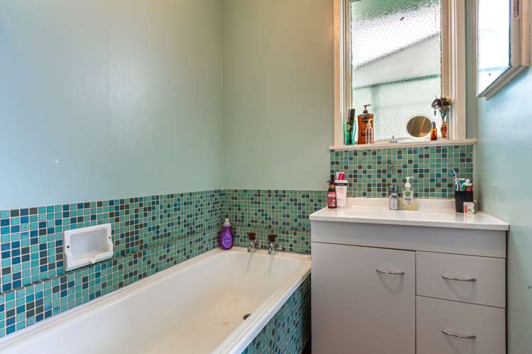 6 Harmel Road Glendene_11