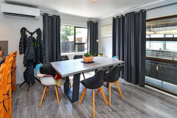 2/121 Clevedon Road Papakura_3