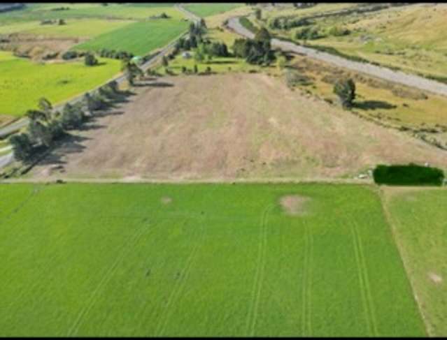 1037 Athol-Five Rivers Highway Lumsden_1