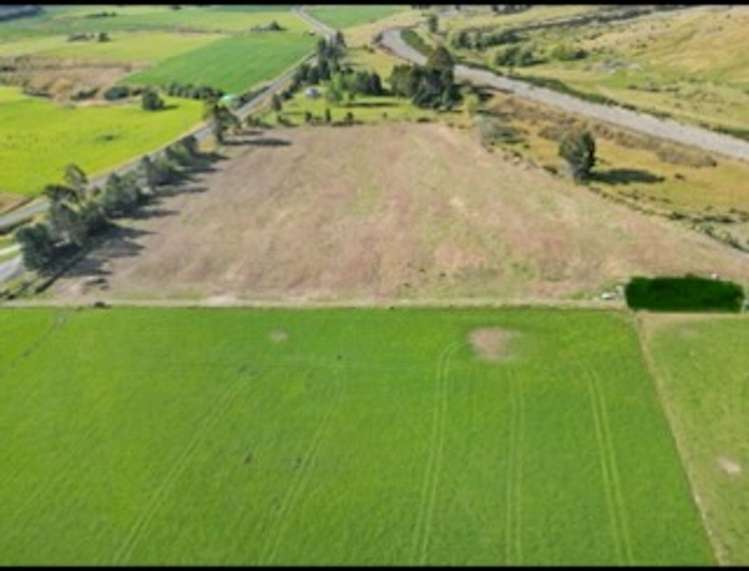 1037 Athol-Five Rivers Highway_1