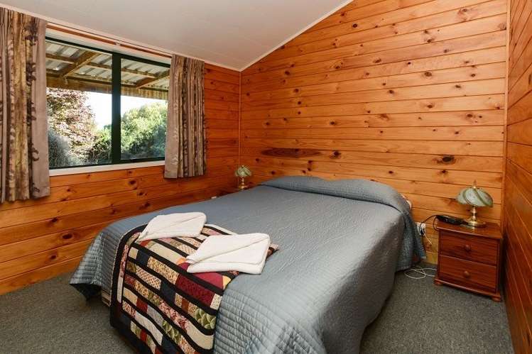 33 Farndon Road Clive_26