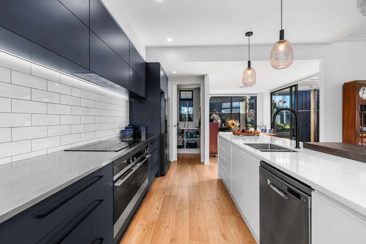 32 Carnaveron Drive Lincoln_8