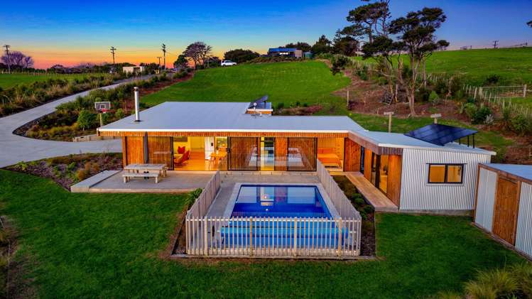 94 Amreins Road Waitakere_3