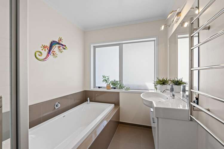 1484 Egmont Road Egmont Village_28