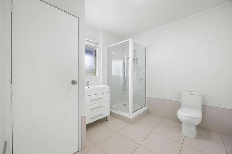 17 Davita Place Farm Cove_25