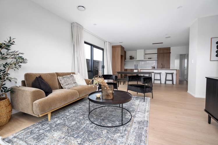 17 Horseshoe Terrace Baverstock_6