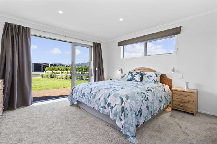 19 Alan Livingston Drive Cambridge_24