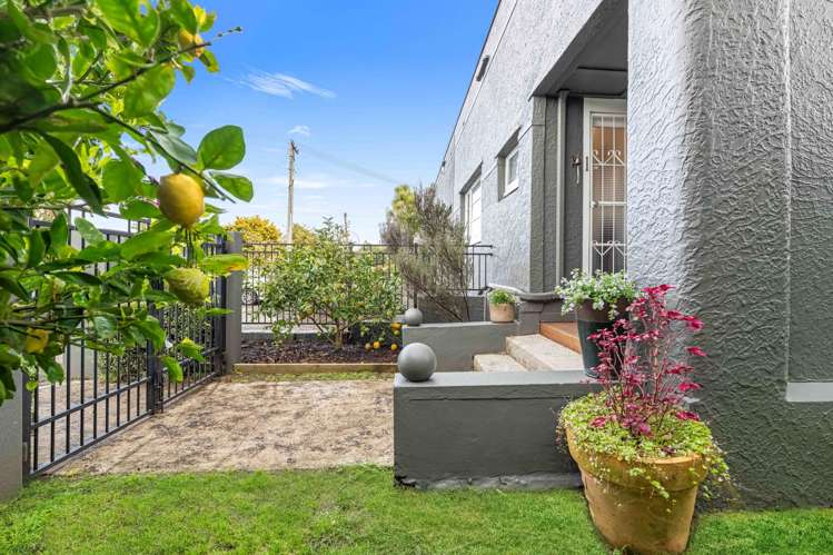 1/1a Invermay Avenue Mount Eden_1