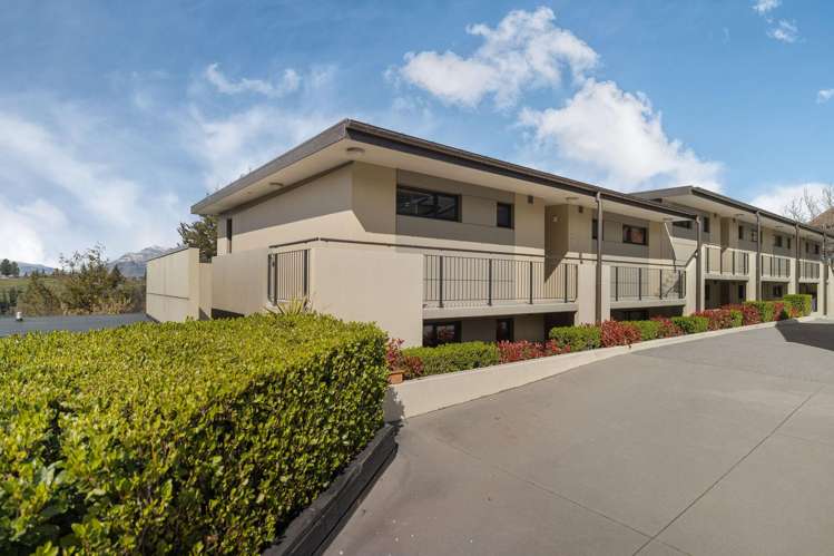 414/7 Adelaide Street Queenstown_12
