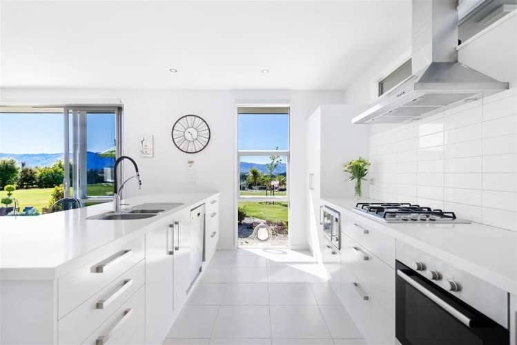 53 Matheson Crescent Albert Town_5