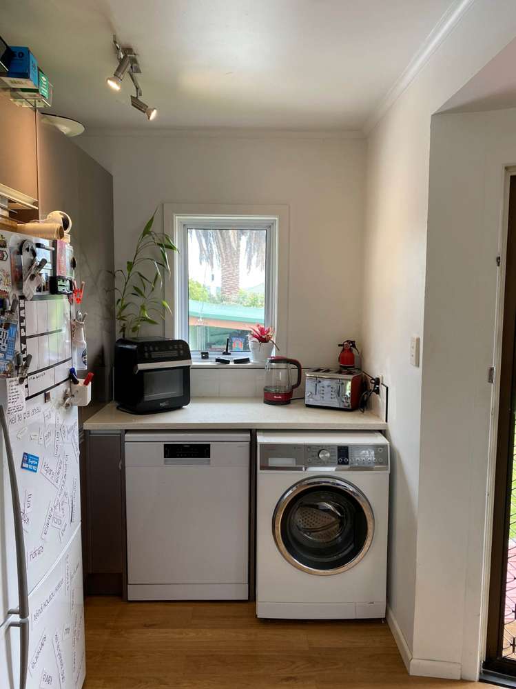 13 Sylvan Crescent Te Atatu South_14