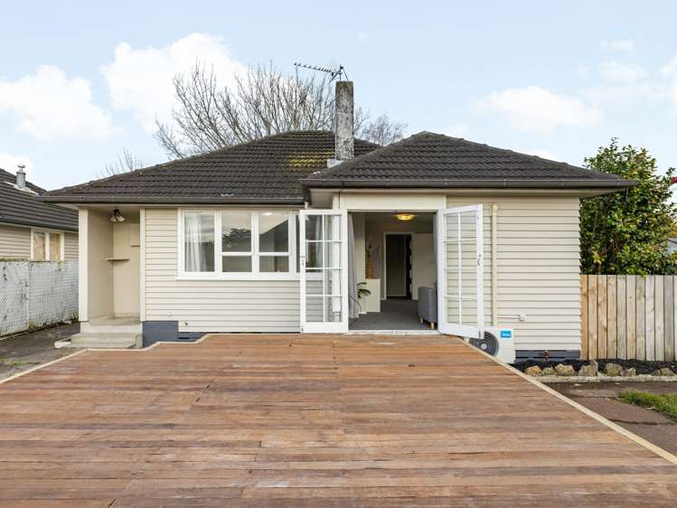 2 Yeats Crescent Fairfield_24