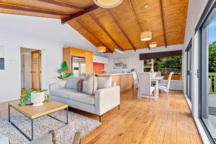 26 Edwin Mitchelson Road Muriwai_3