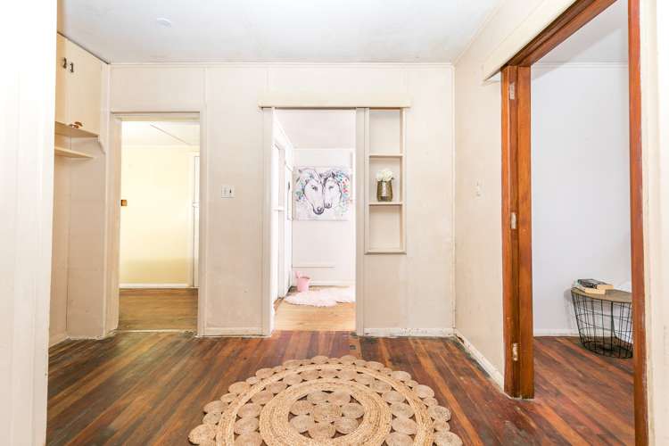 1215 Pouewe Street Kawhia_8