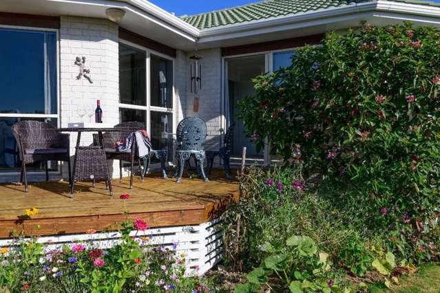 Charming 3-Bedroom Home in Waikanae