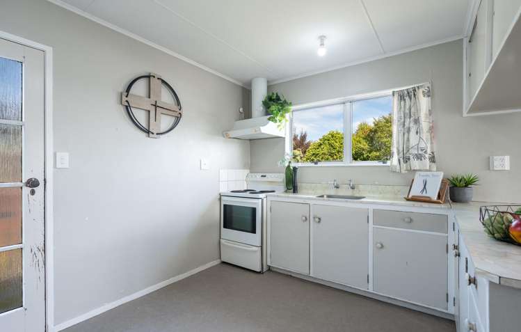 2/27 Cautley Street_5