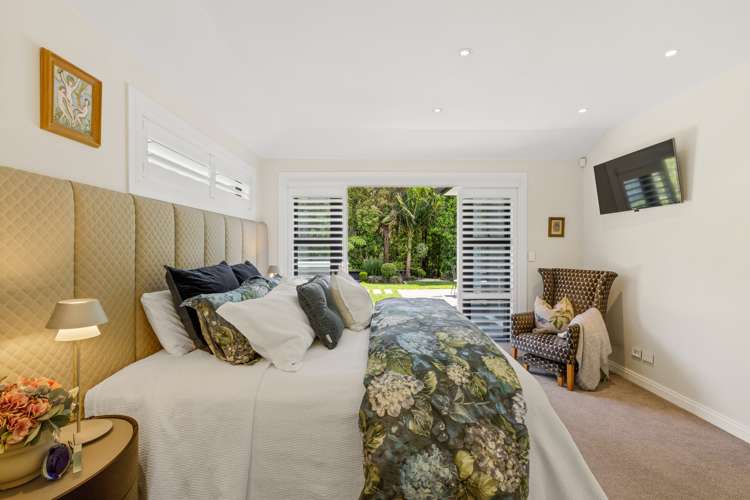 11 The Ritz Orewa_11