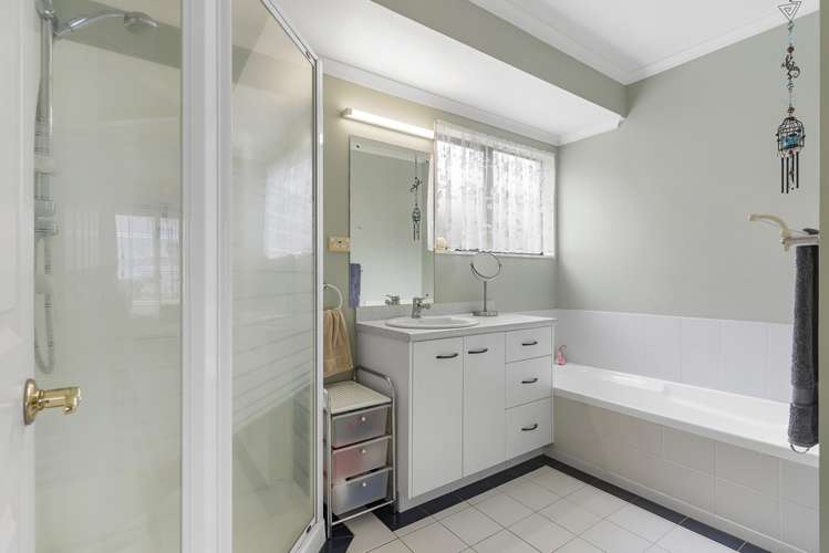 335 The Drive Whangamata_10