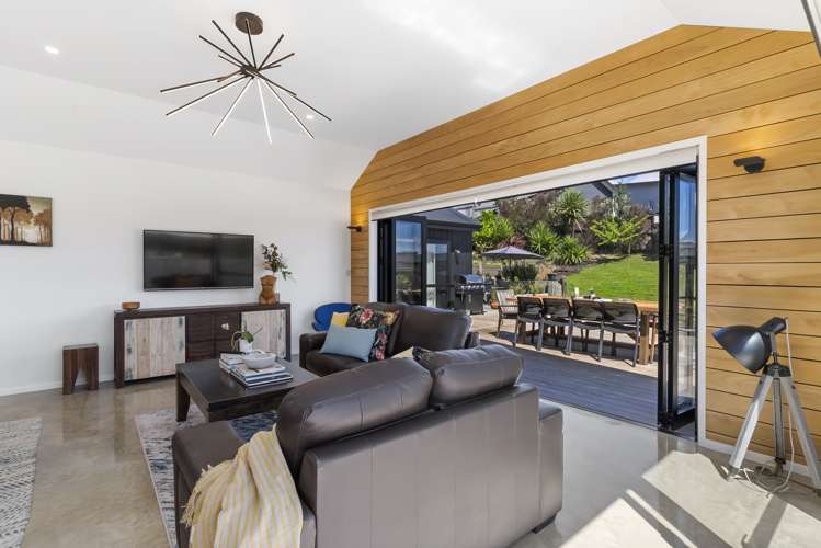 43 Kahawairahi Drive Beachlands_18