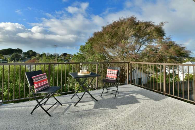 8 Waiora Road Stanmore Bay_6