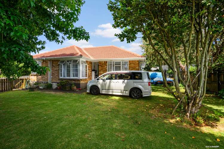 13 Buller Crescent Manurewa_11