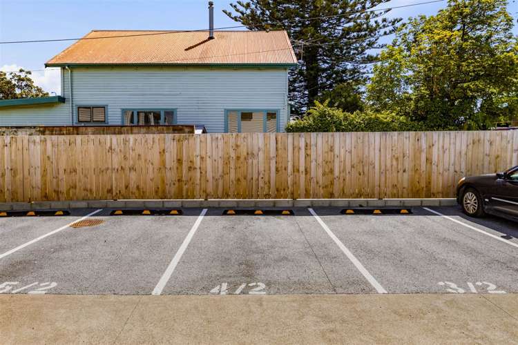 4/2 Brandon Road Glen Eden_16