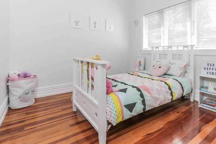 39 Clayburn Road Glen Eden_9