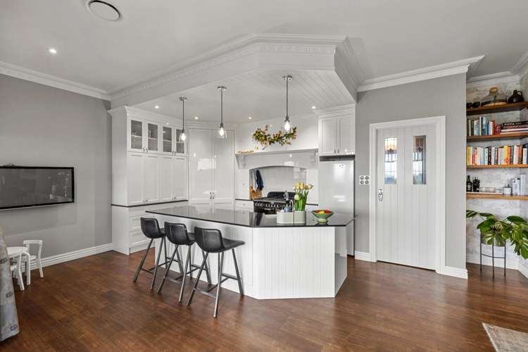 1150A Victoria Road_5