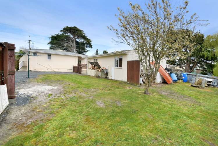 17 Connor Place Taieri Mouth_15