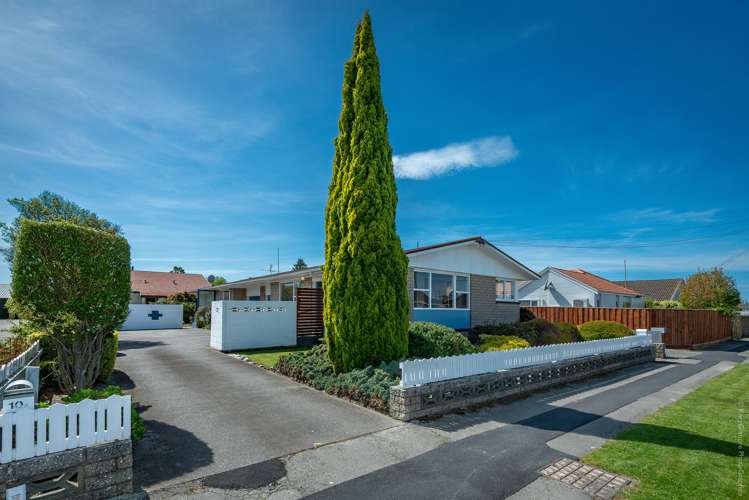 1/10 Tuckers Road Redwood_2