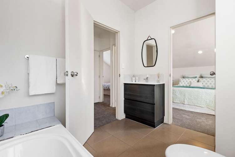 2/62a Lynden Avenue Hillcrest_13