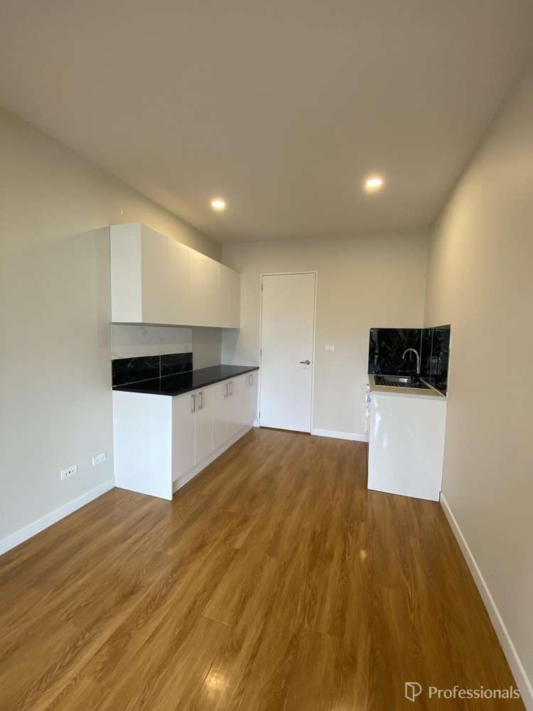 6 Barnesmore Road Flat Bush_4