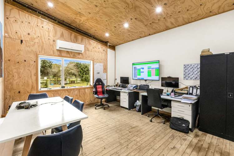 7 Pluto Road Lumsden_13