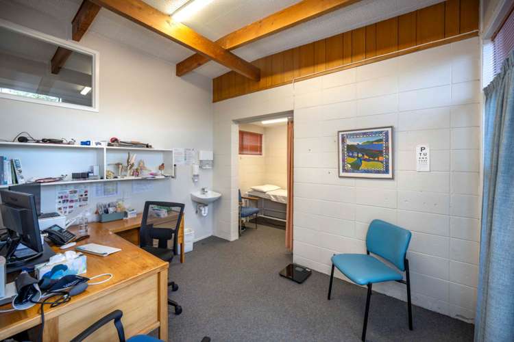 Shop 3/172-174 Kitchener Road Milford_6