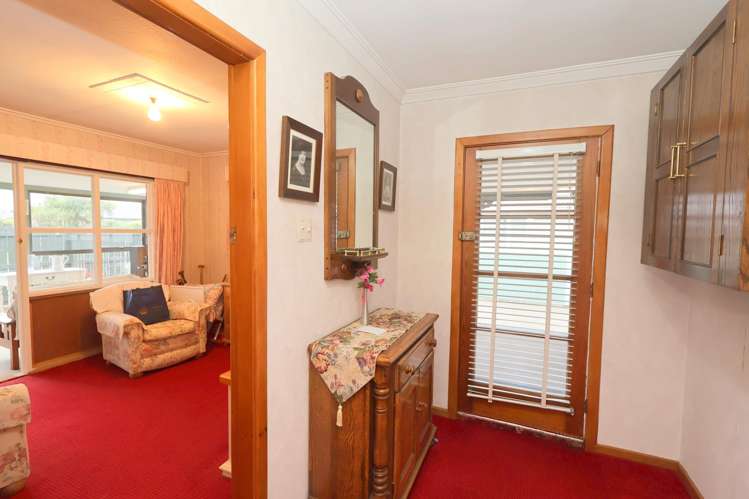 99 West Street Hawthorndale_12