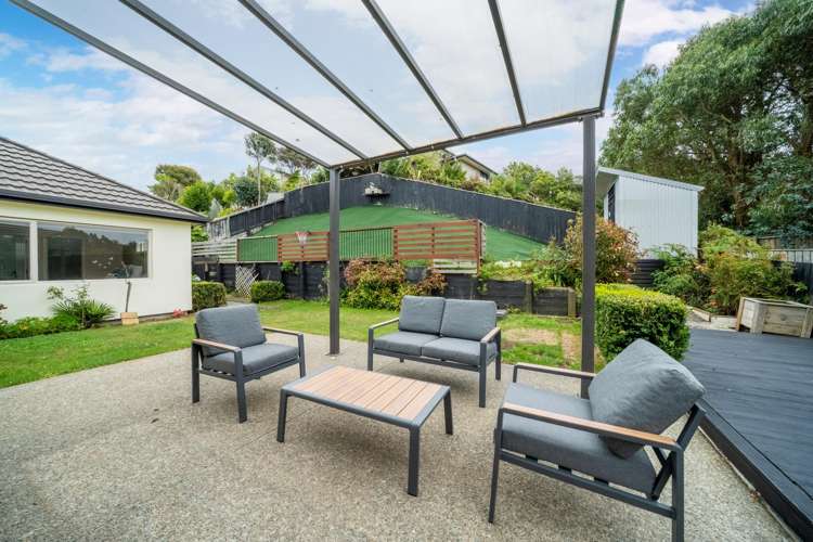 50 Te Puia Drive Aotea_16