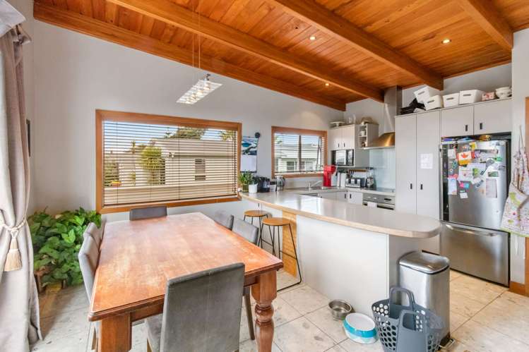 1325 Papamoa Beach Road Papamoa_5