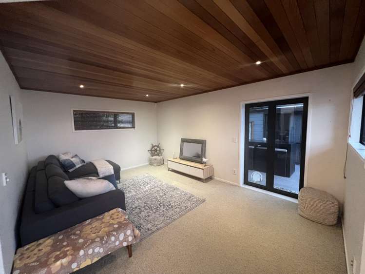 65 Roberts Road Matakatia Bay_8