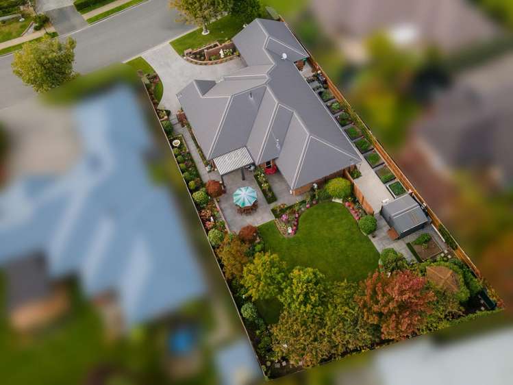 263 Southfield Drive Lincoln_23