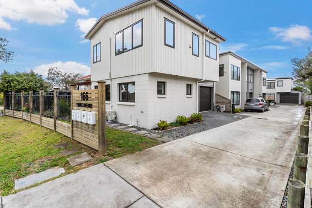 Modern Luxury - Unbeatable Location