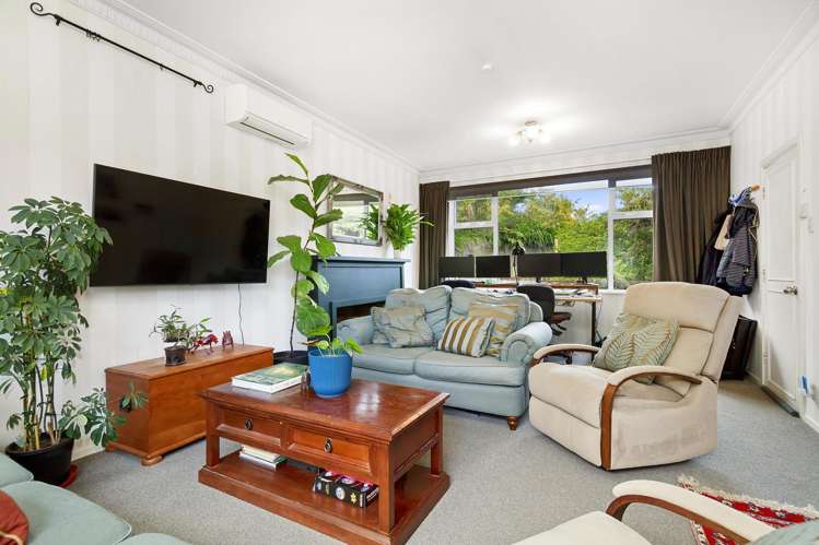 6 Thomas Hook Street Tawa_13