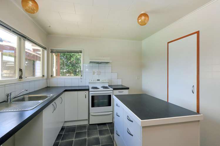 124 Flaxmere Avenue Flaxmere_3