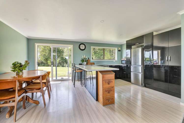 2062 South Road Otakeho_6