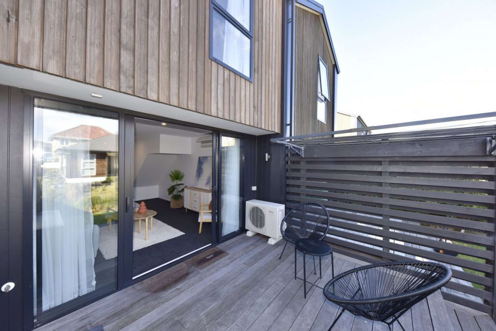 2/111 Edgeware Road Saint Albans_0