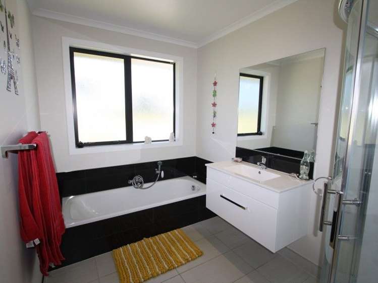 55 Welch Road Opaki_12