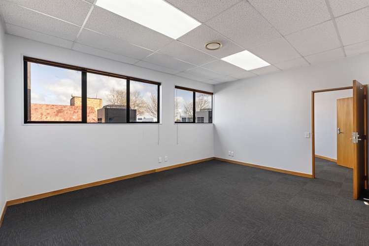 234 Broadway Avenue Palmerston North_3