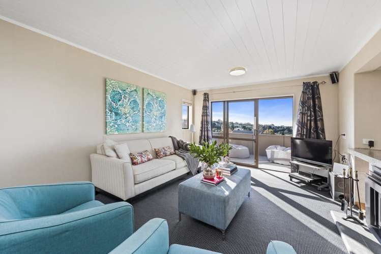 57 Hillcrest Road Otumoetai_3