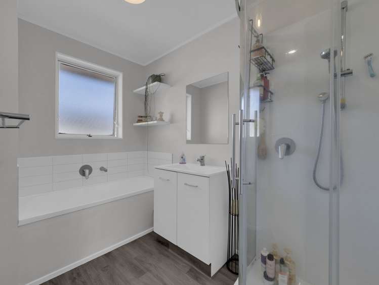 8 Leslie Place Deanwell_8