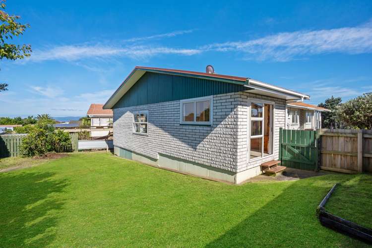 10 Matapouri Road Mangere Bridge_14